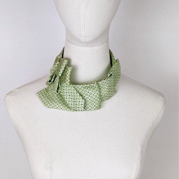 Women's Fern Green Skinny Ascot Tie -  Silk Scarf - Unique Cravat - Picture 4 of 8
